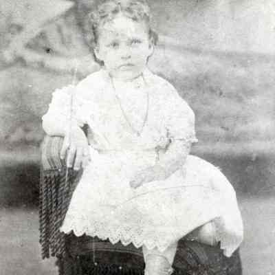 Lillian Richards Cross