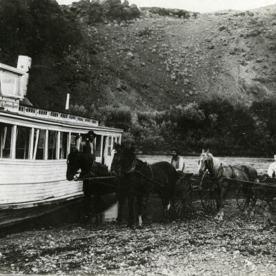 Steamboat "John Day Queen" - 1896 - John Day River