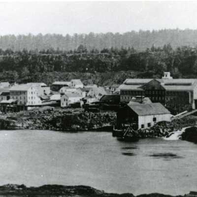Water Street from 3rd to 5th Street in Oregon City.