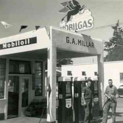 Oregon City 1940s - G. A. Millar's Mobil Oil Gas Station