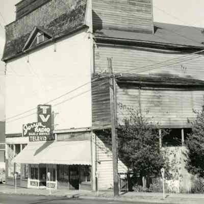 Shively Theater/Opera House in Oregon City.