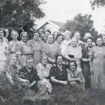 Kleinsmith Family Get-Together - Unnamed Women's Group 1939 - Canby, Oregon