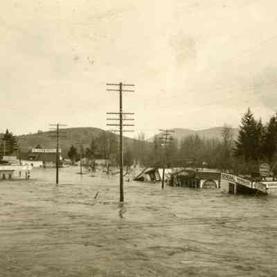 1964 Flood - Washington Street - Oregon City