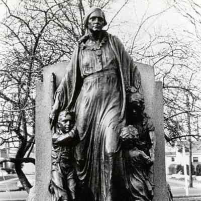 Vancouver - Pioneer Park (Esther Short Park) Marker "Pioneer Mother" Back Side