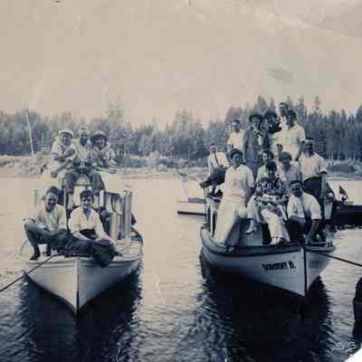 Ed Carr Collection - Boating on the Willamette River