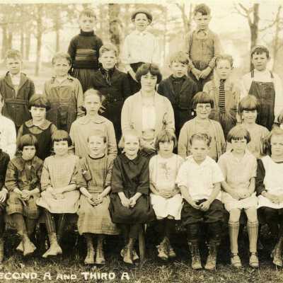 Eastham School Students 1924 - 2nd and 3rd Grade - Oregon City
