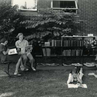 Oregon City Carnegie Library 1938 - Summer Reading in the Park