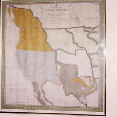 Historical Photos and Documents at Museum of the Oregon Territory 1989