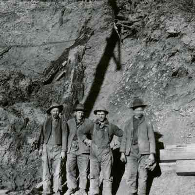 Construction of Oregon Railroad Bridge 1892-1893