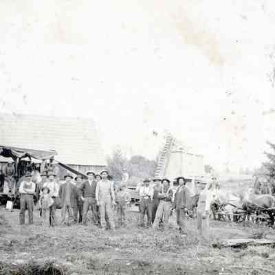 Henrici Area 1910 - Unidentified Group at Harvest Time