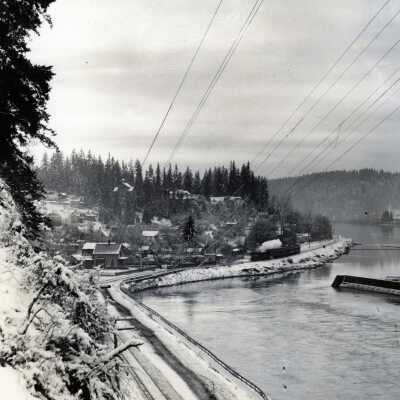 Southern Pacific railroad tracks at Canemah, late 1800s