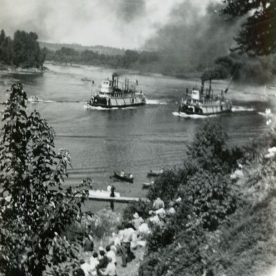 Steamboats on Willamette