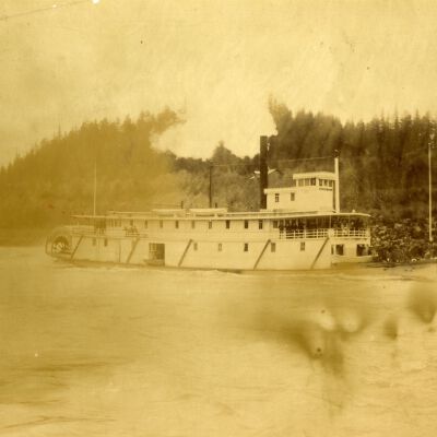 Steamboat "Dalles City" - 1892 - Captained by Sherman Short - Unknown Location