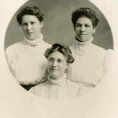 Jessie, Dora and Mollie Talbert (P-9018-2)