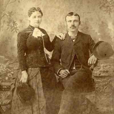 Louisa Jane and Wes Hurlburt: P-8949-2