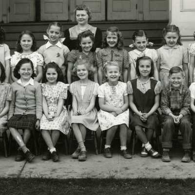 Eastham School Students 1947 - 3rd Grade - Oregon City