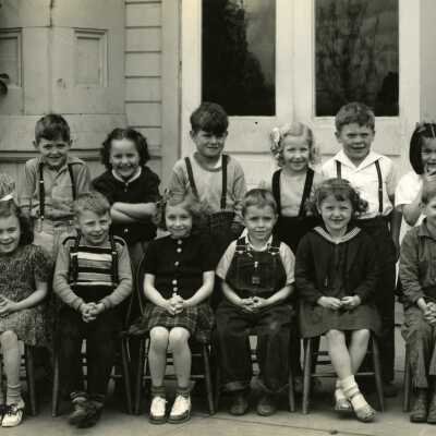 Eastham School Students 1942- 1st Grade - Oregon City