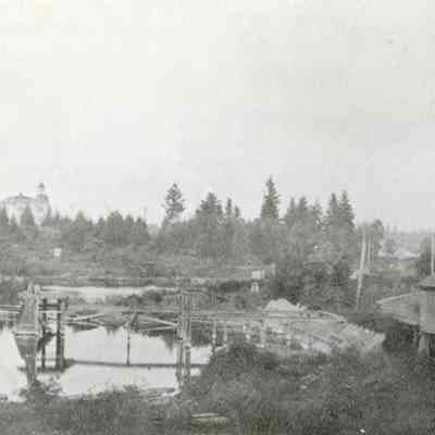 Lake Oswego Dam and Bridge in 1912.