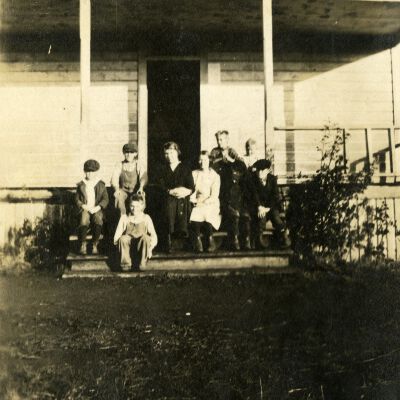 Hoodview School Students - 1920 - Tooze Road - Near Wilsonville Oregon