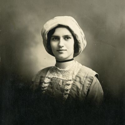 Robb, Ethel