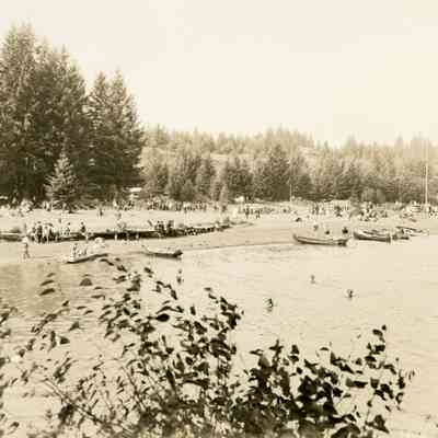 Lake Oswego 1920s - Beach at Oswego Lake