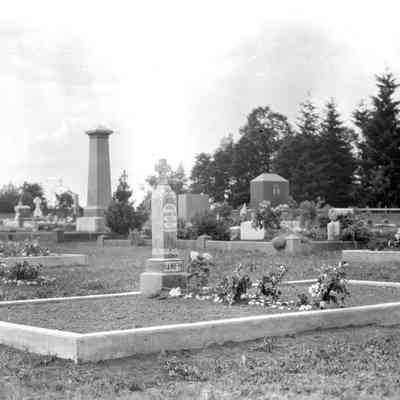 Oregon City 1950's - Catholic Cemetery - Nora Hanifin Grave