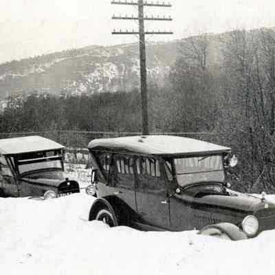 1921 Snowstorm - Columbia River Gorge - Bridal Veil Falls Snow-bound Cars