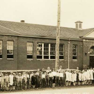 Mt. Pleasant School Students 1930