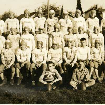 Oregon City Football Squad 1944-1945