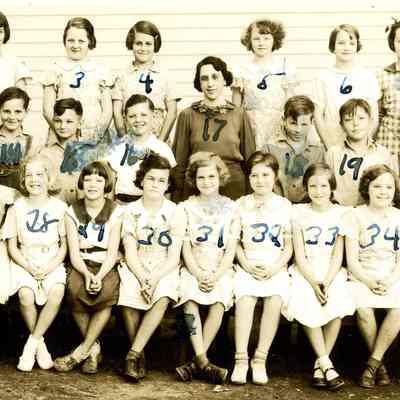 Barclay School Students 1935 - 4th Grade - Oregon City