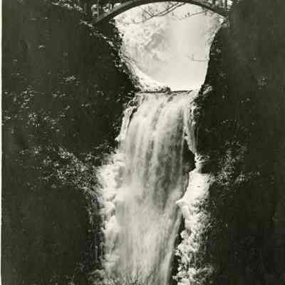Lower Multnomah Falls, Columbia River Gorge, Oregon