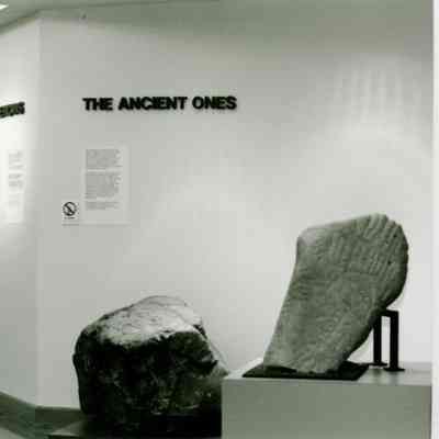 Oregon City 1990 - Museum Petroglyphs Display