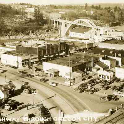 Oregon City 1936 - 5th and Main from the Bluff