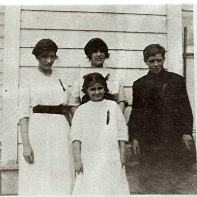 Carver School Students 1914 - Spelling Bee Winners - Carver, Oregon