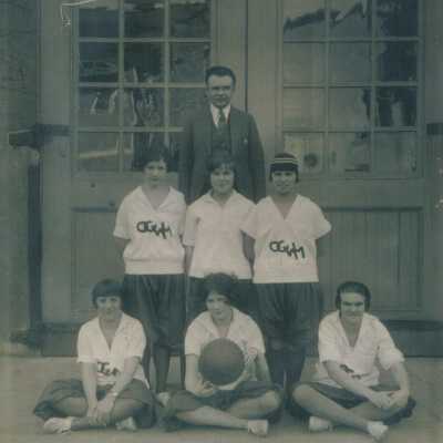 Oregon City (OCWM) Women's Basketball Team