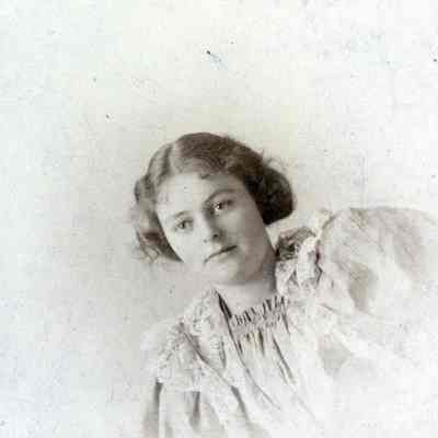 Beatie Family - Polly Harris