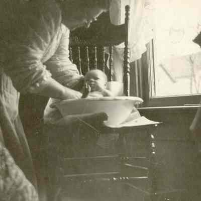 Beatie Family - Della Margaret Beatie - 1900