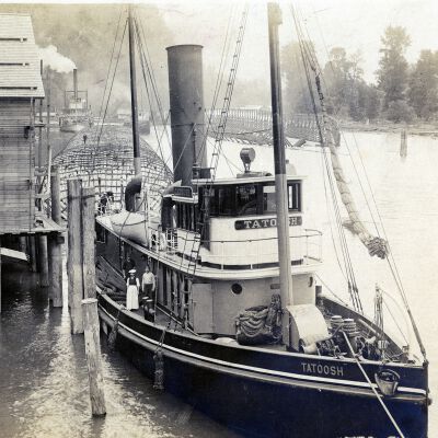 Tugboat Tatoosh on Willamette River
