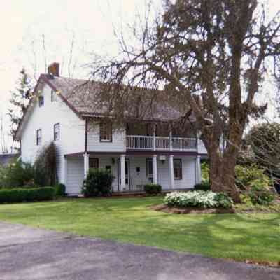 Rose Farm Museum, Holmes Ave., Oregon City.