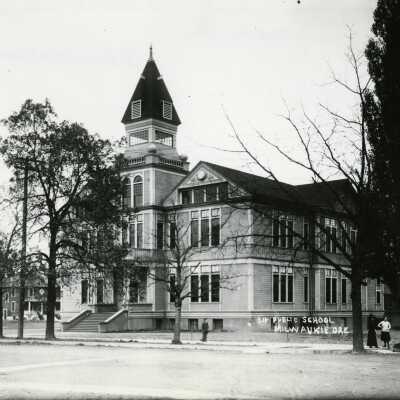 Milwaukie School 1910
