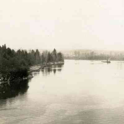 Willamette River 1919 - Looking North from the West Linn-Oregon City Bridge