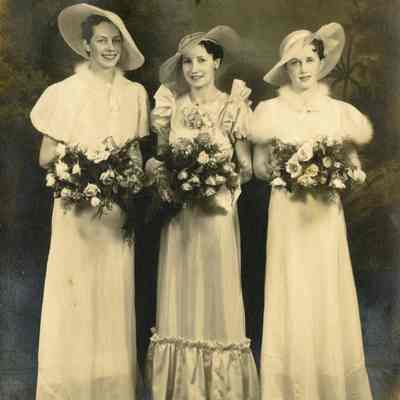 Oregon City Territorial Days 1935 - Queen and Attendants