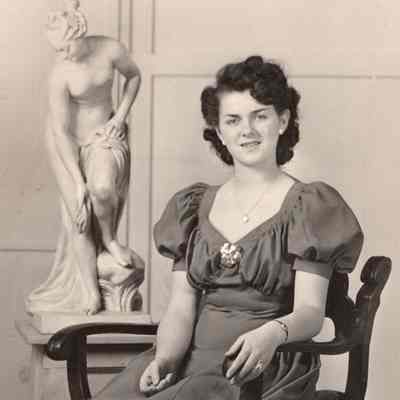 Hoss, Laura May