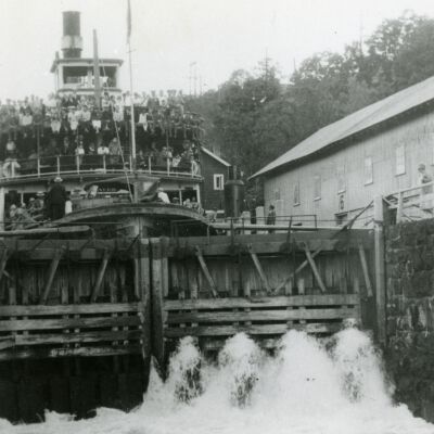 Willamette Falls Locks - Steamboat "Beaver" - 1929