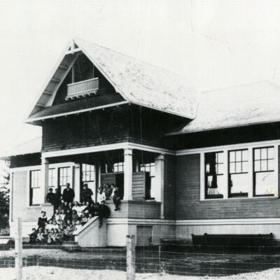 Jennings Lodge School Students - 1909