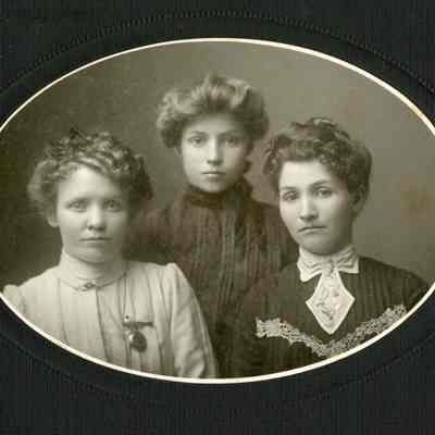 Davis, Anna, Grace, Clara