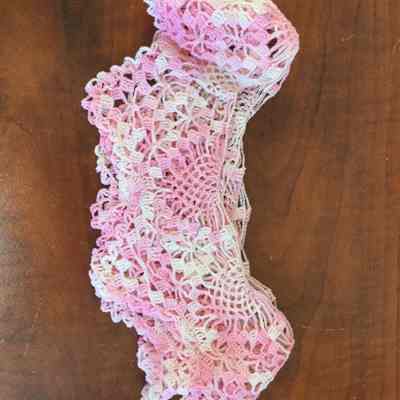 Pink lace trim rounded/Marrs-Curry/Unknown Provenance