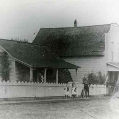Clackamas 1891 - Mather's Store and Residence
