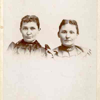 Anna (Davis) Palmateer and Emma (Davis) Talbert: P-9063-2 and P-9063-3