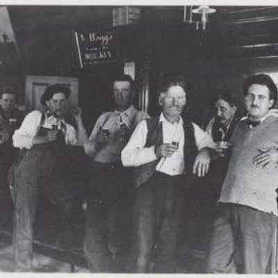 Roanok Inn Bar 1906 Wilsonville